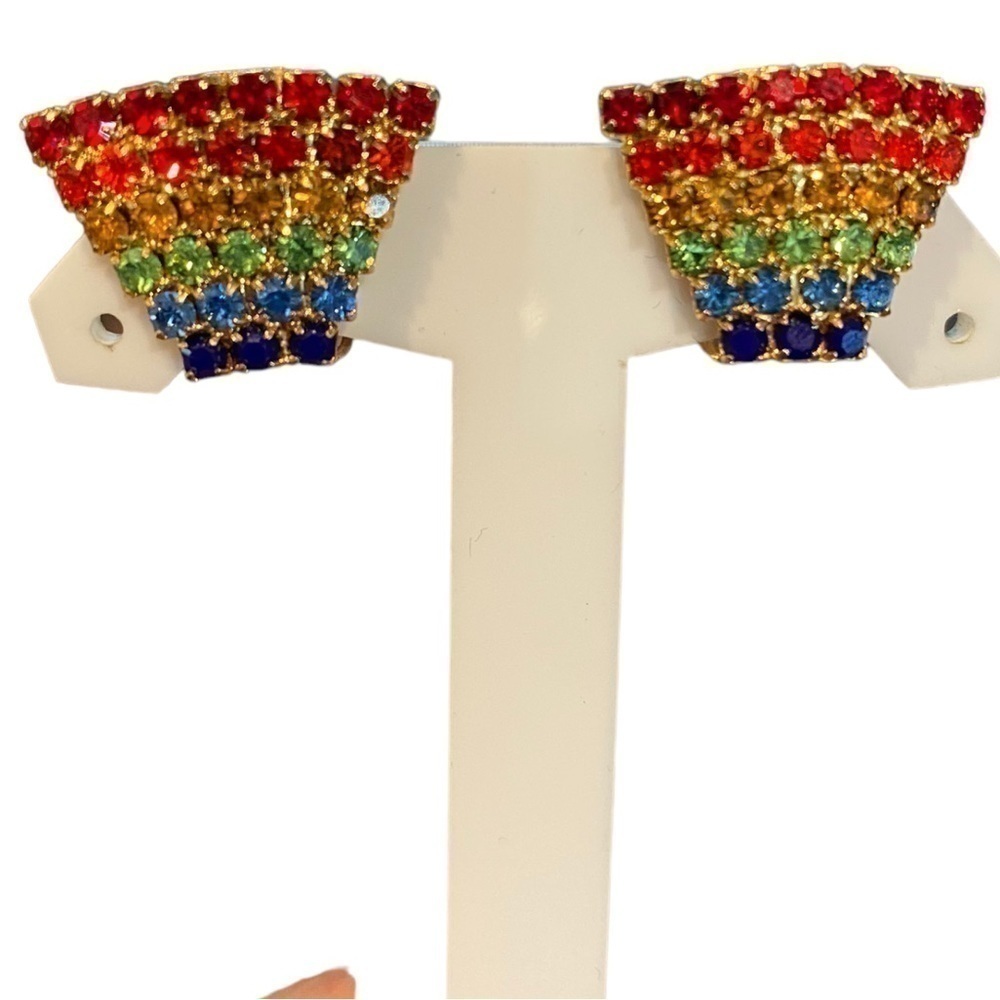 Rainbow Rhinestone Gold Tone Clip On Earrings Vintage - Picture 4 of 10